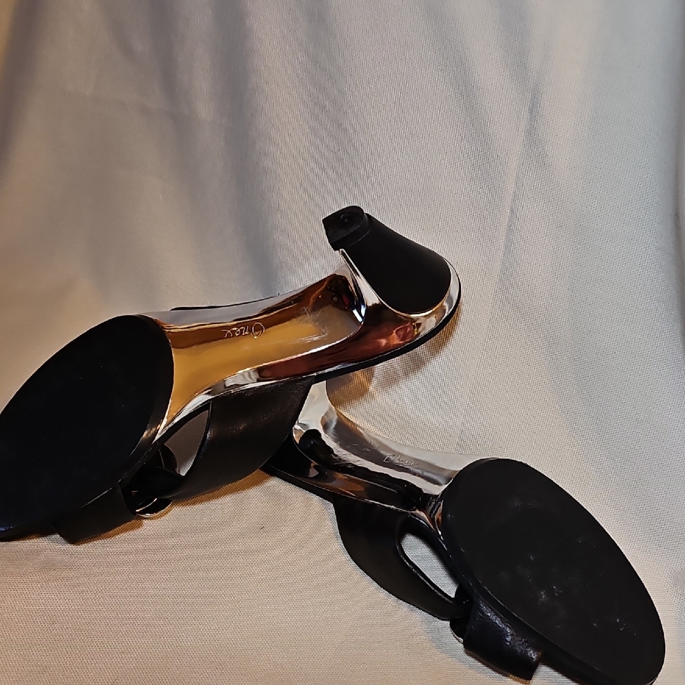 Onex Black Mules with Pearl Embellishments Size 6 - Picture 9 of 11